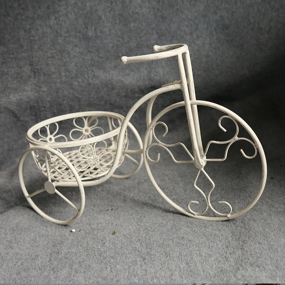 metal bicycle pla...